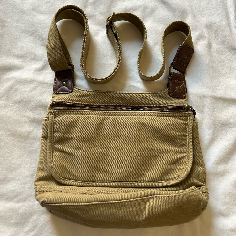 Relic Tan Women's Crossbody Bag